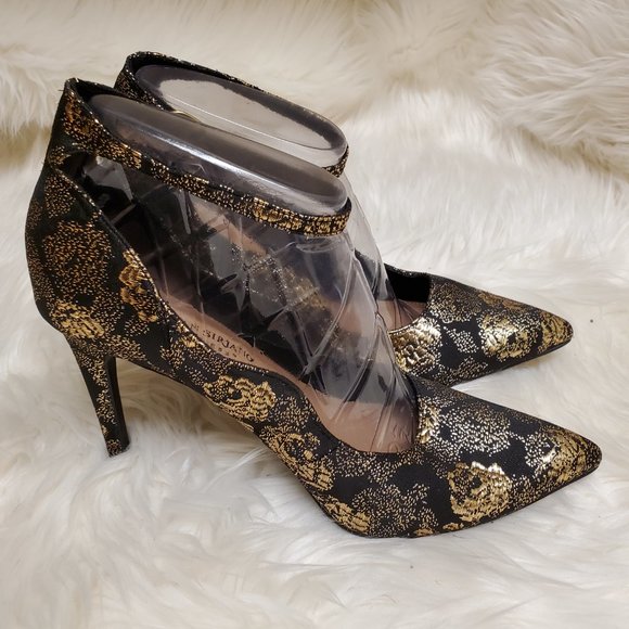 Christian Siriano | Shoes | Christian Siriano Black Gold Floral Strappy 